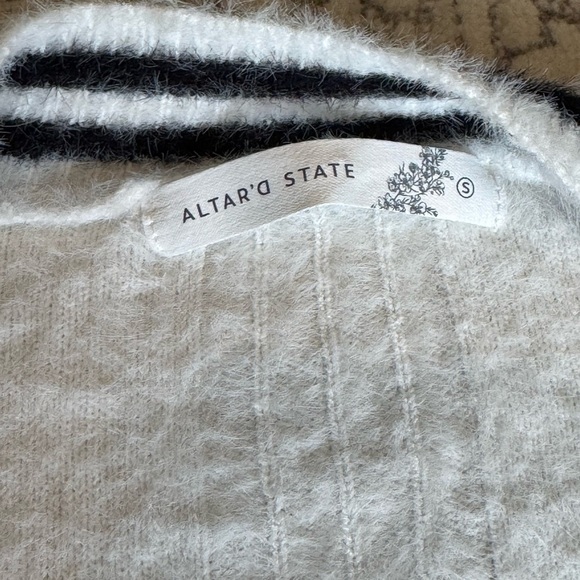 Altard state white cardigan size small.  Button down - Picture 6 of 8